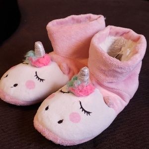H&M girl's unicorn slippers